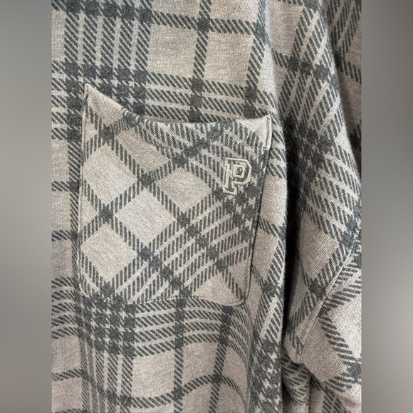 Victoria’s Secret PINK women’s gray and black plaid shacket shirt. Size S - Picture 3 of 6